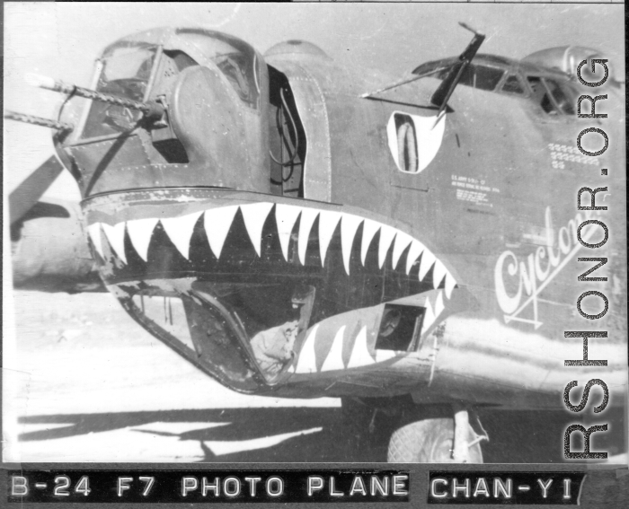 F-7/B-24 "Cyclone." 24th Combat Mapping Squadron, 8th Photo Reconnaissance Group, 10th Air Force, at  Zhanyi (沾益).